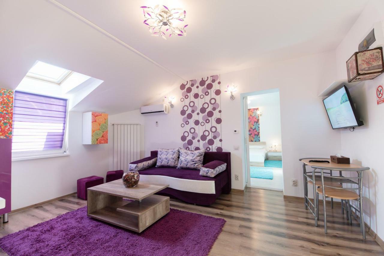 Queen Holiday Apartment Bukares Bagian luar foto