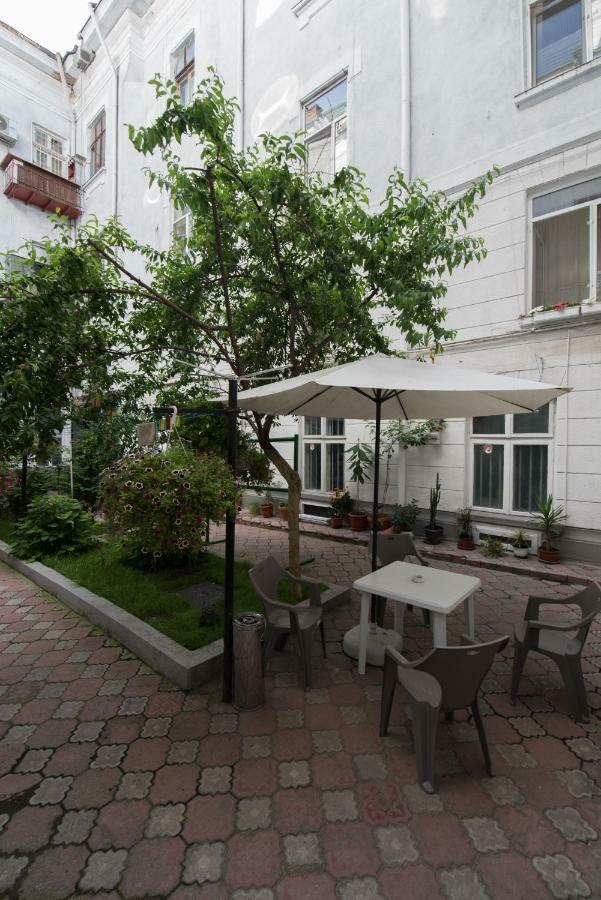 Queen Holiday Apartment Bukares Bagian luar foto