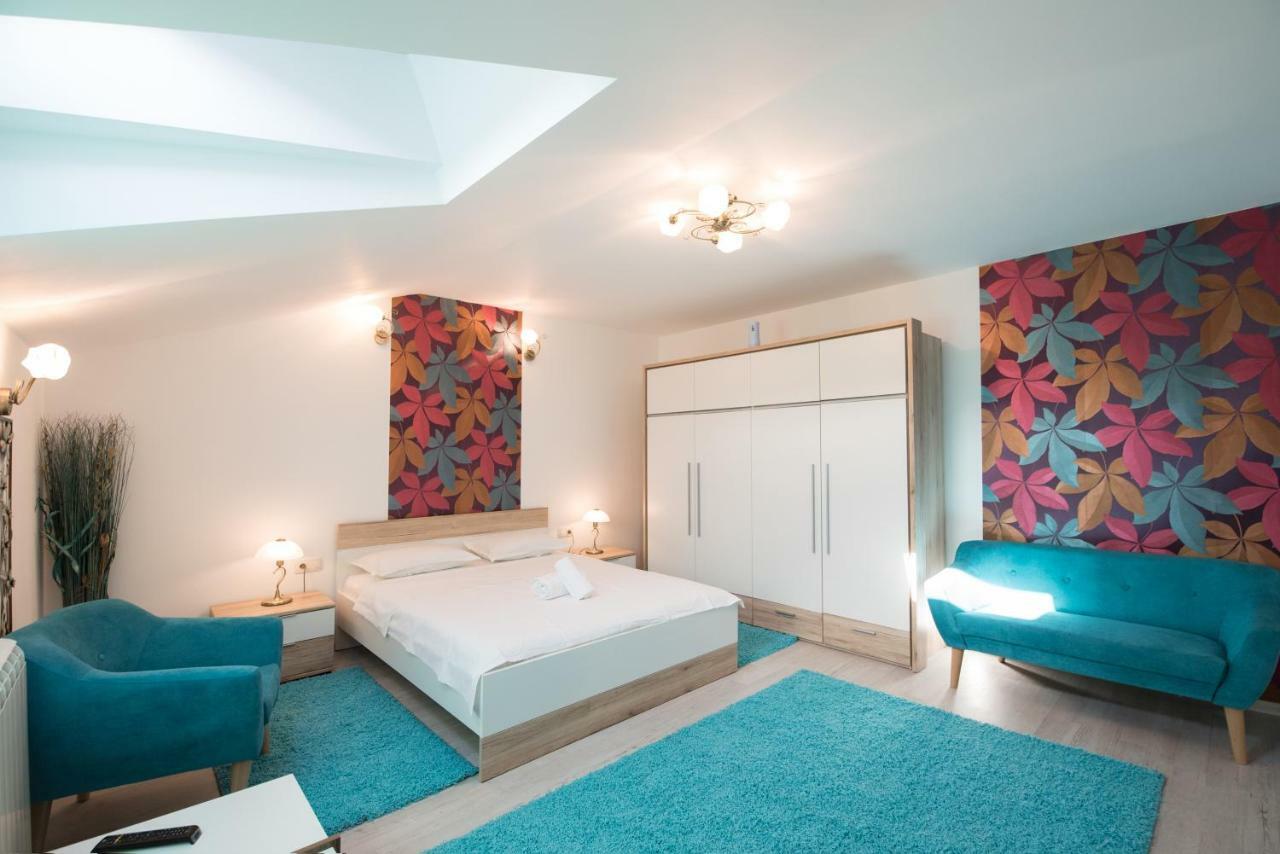 Queen Holiday Apartment Bukares Bagian luar foto